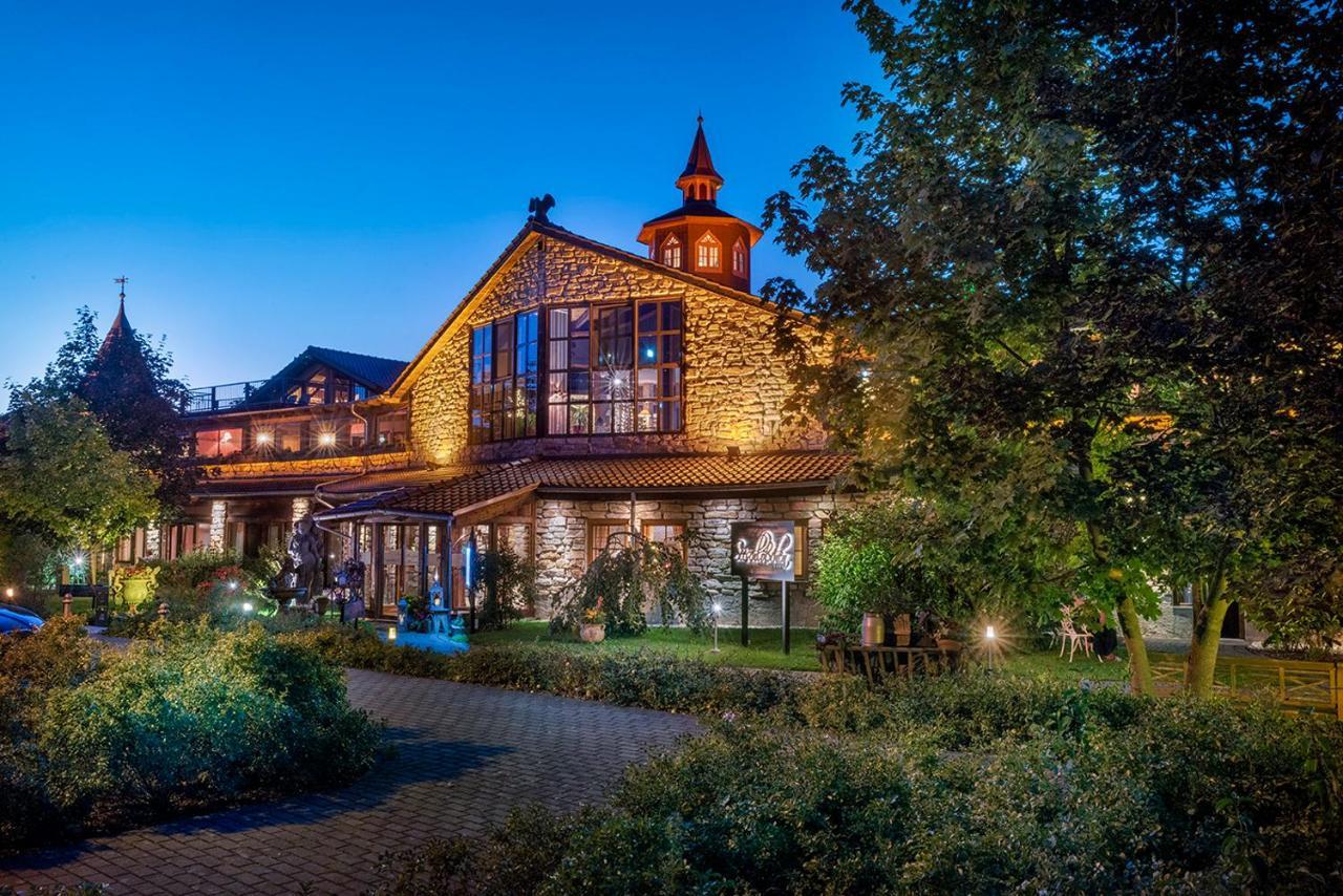 Wellnesshotel Seeschloesschen - Privat- Spa & Naturresort 센프텐베르크 외부 사진