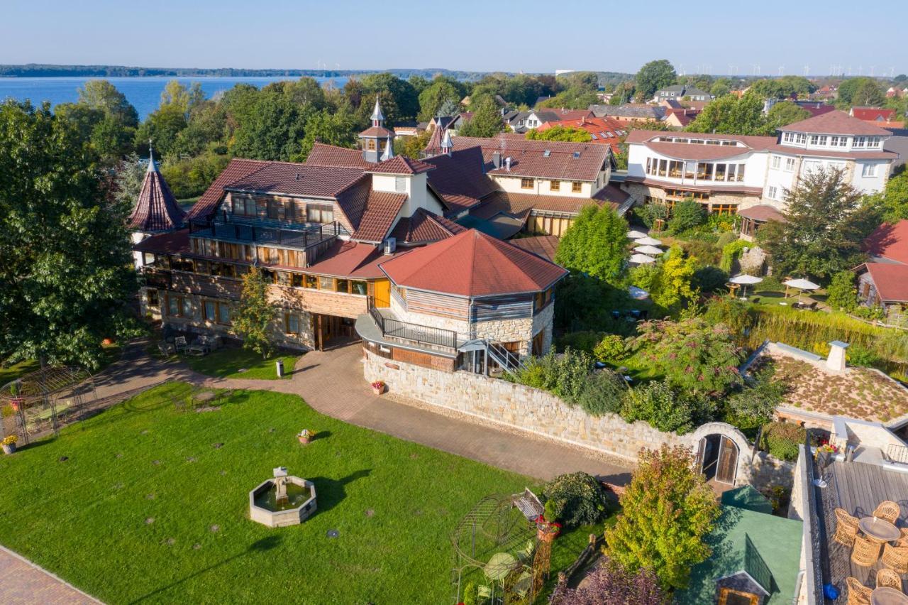Wellnesshotel Seeschloesschen - Privat- Spa & Naturresort 센프텐베르크 외부 사진