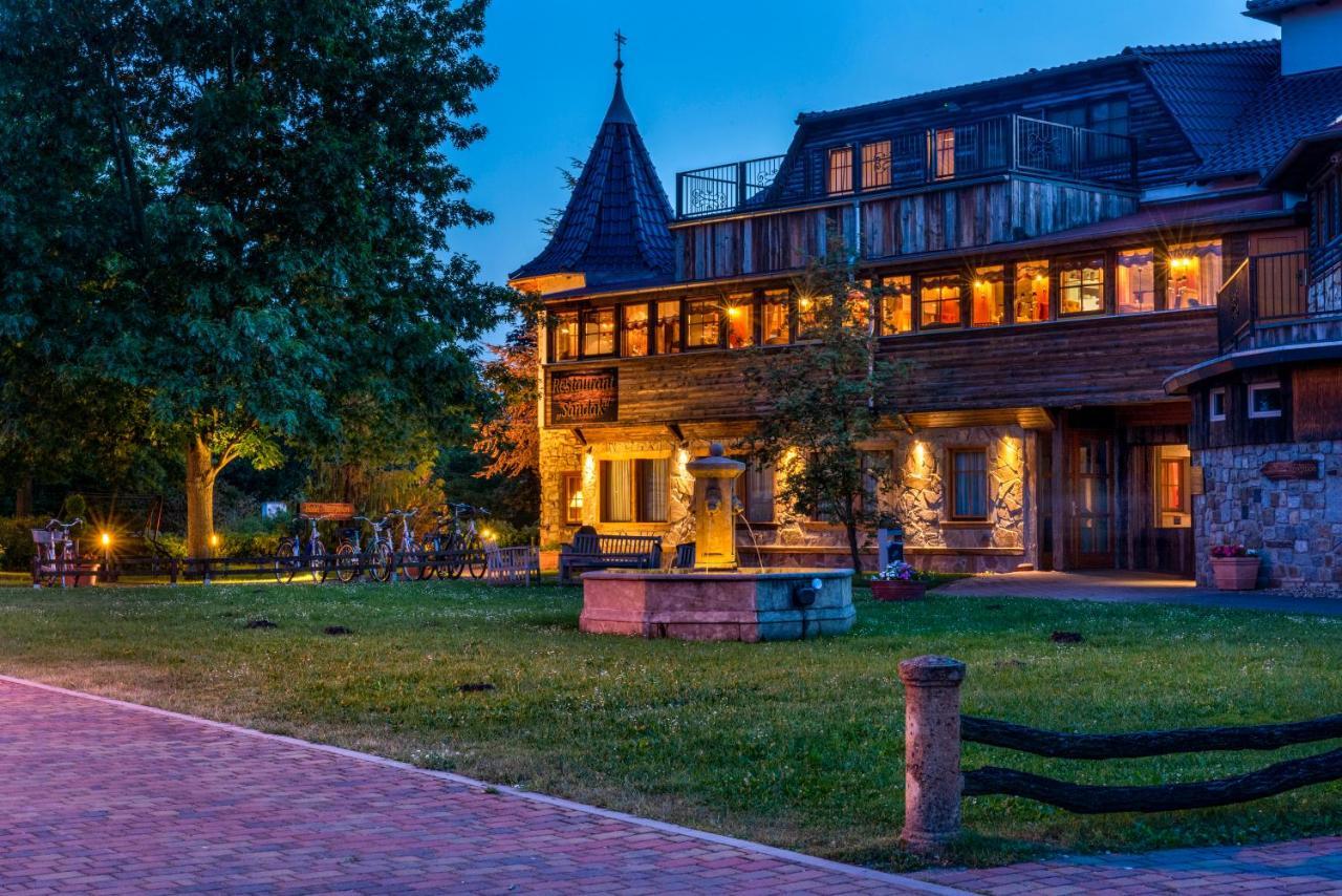 Wellnesshotel Seeschloesschen - Privat- Spa & Naturresort 센프텐베르크 외부 사진