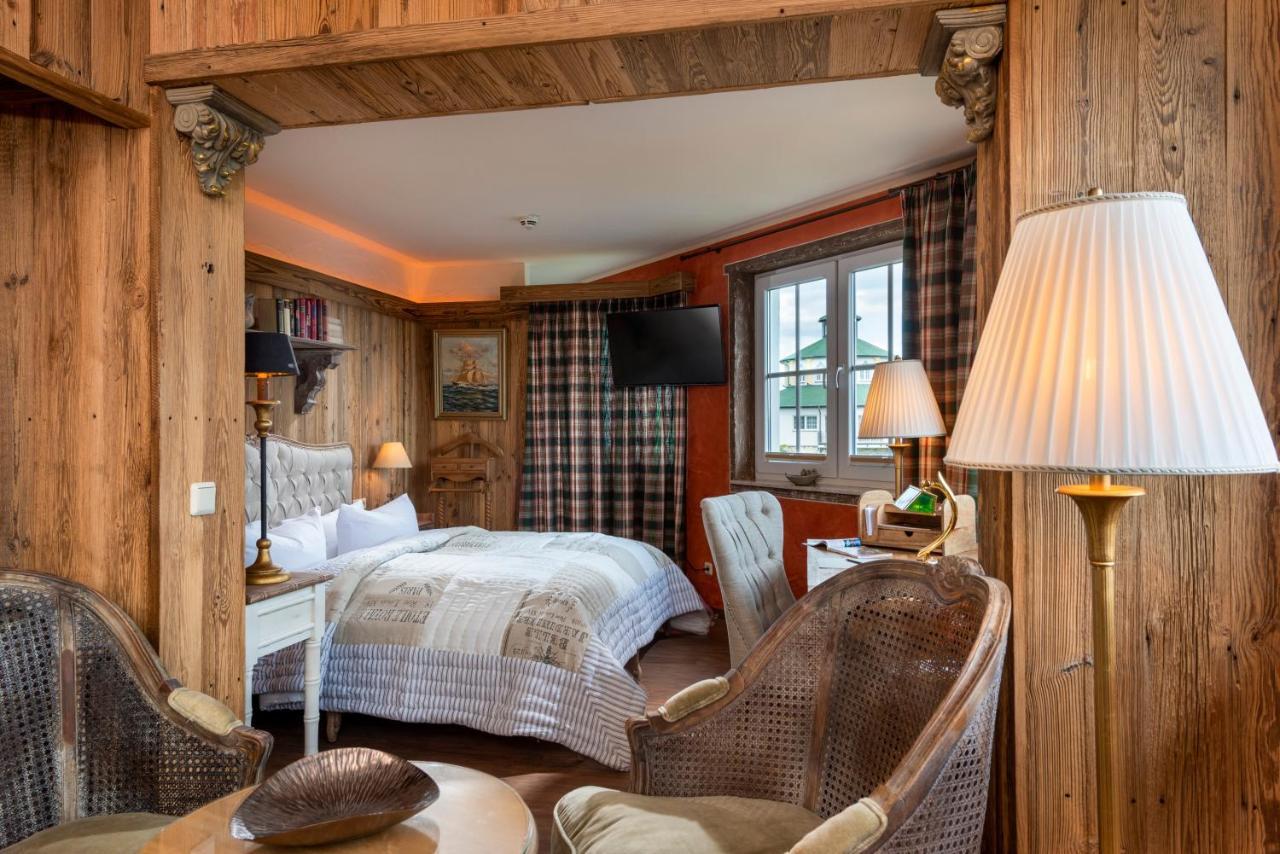 Wellnesshotel Seeschloesschen - Privat- Spa & Naturresort 센프텐베르크 외부 사진