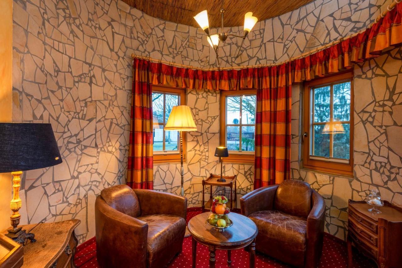 Wellnesshotel Seeschloesschen - Privat- Spa & Naturresort 센프텐베르크 외부 사진