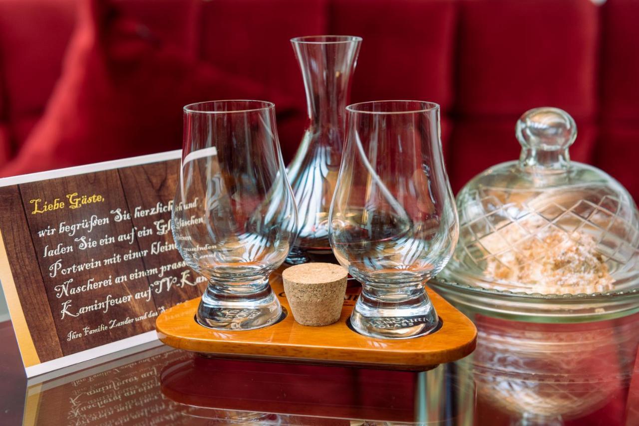 Wellnesshotel Seeschloesschen - Privat- Spa & Naturresort 센프텐베르크 외부 사진