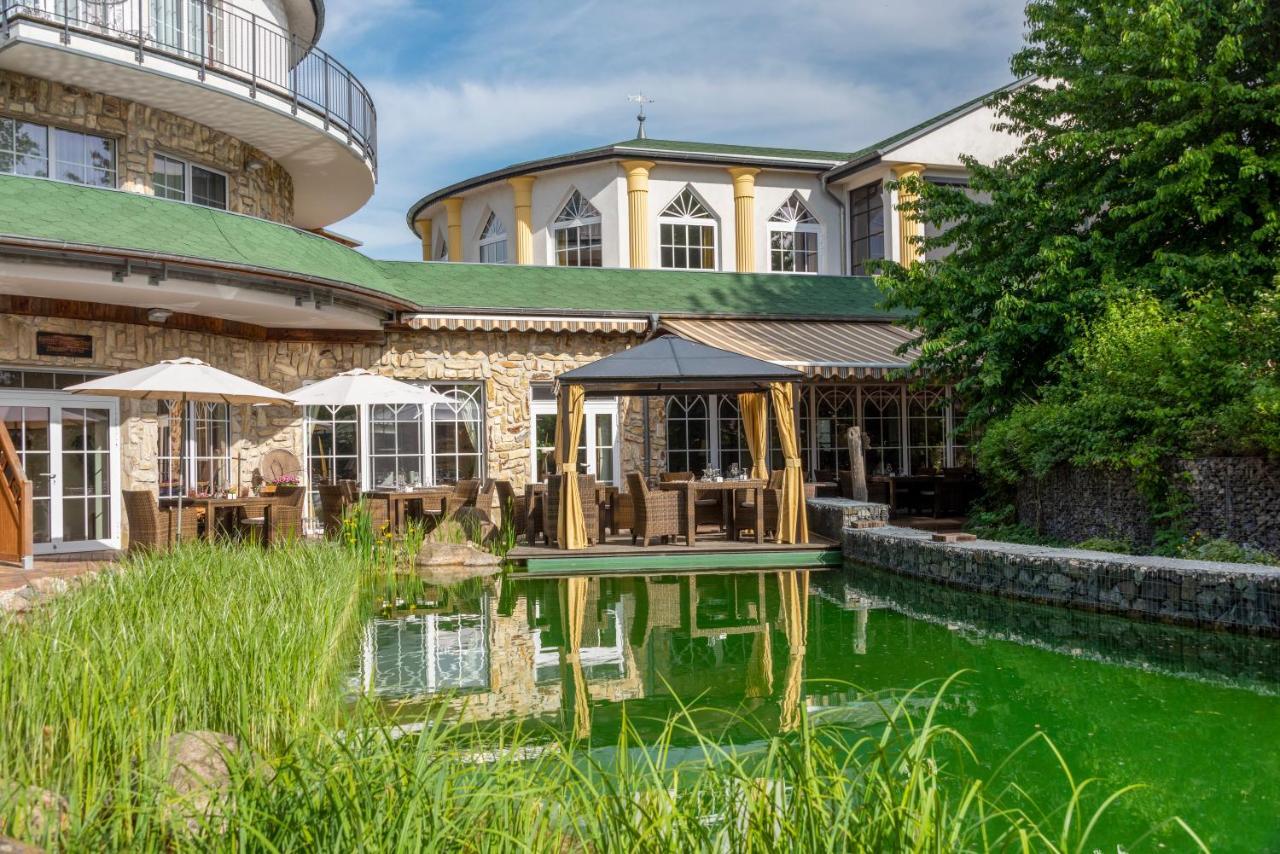 Wellnesshotel Seeschloesschen - Privat- Spa & Naturresort 센프텐베르크 외부 사진